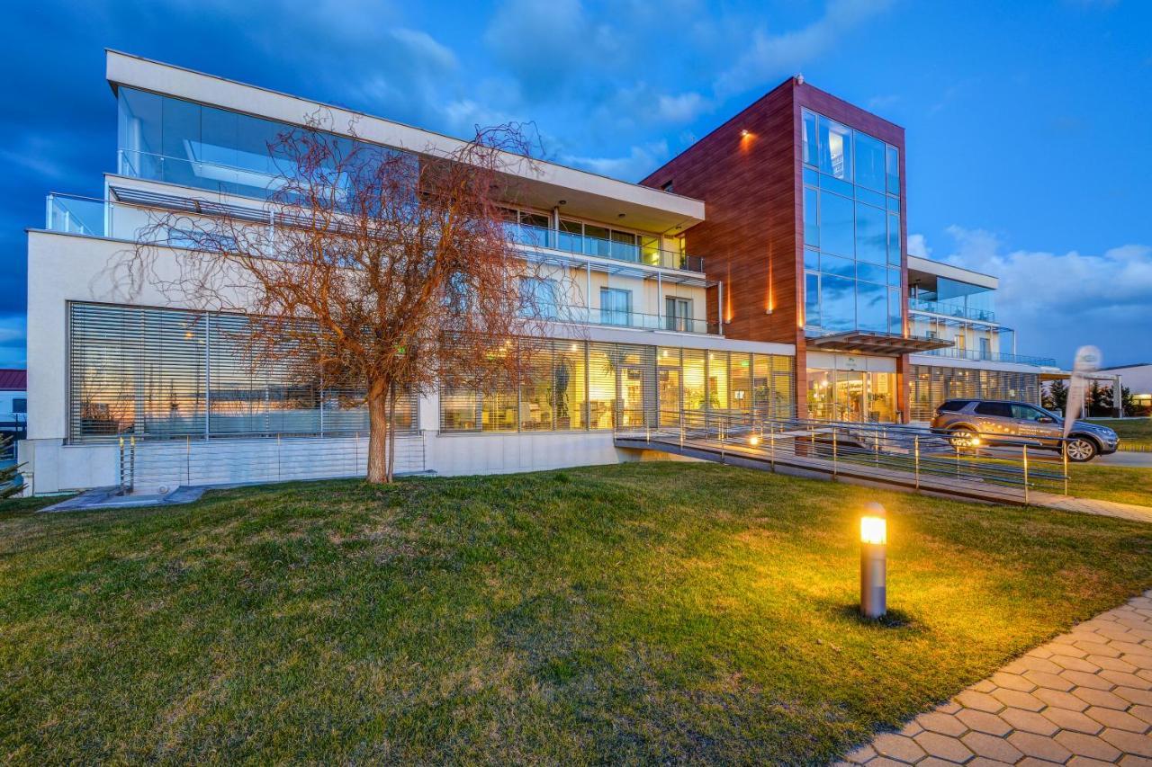 Hotel Ponteo - Activity Park Bratislava Esterno foto